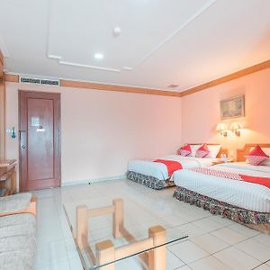 Oyo 671 Hotel Capitol